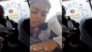 Teen Student Deep Blowjob In School Bus – Desi Sex Kahani Video